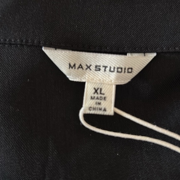 Great New Max Studio black vest - Picture 4 of 7